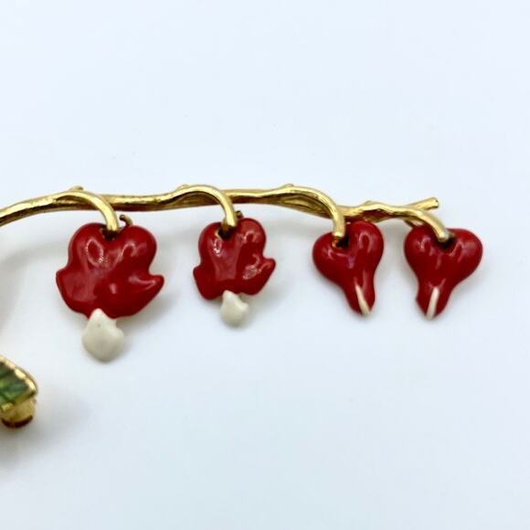 Vintage Bleeding Heart Brooch Ca 1950s Gold Tone Enamel Painted Metal - Picture 2 of 6